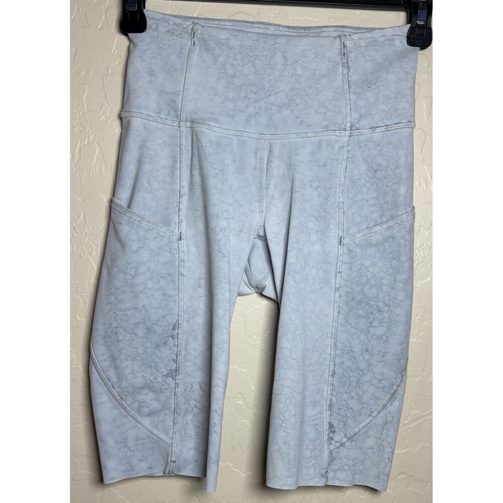 Lululemon Womens Size 2 Blue Marble High Rise Biker Shorts 10” Inseam Pockets